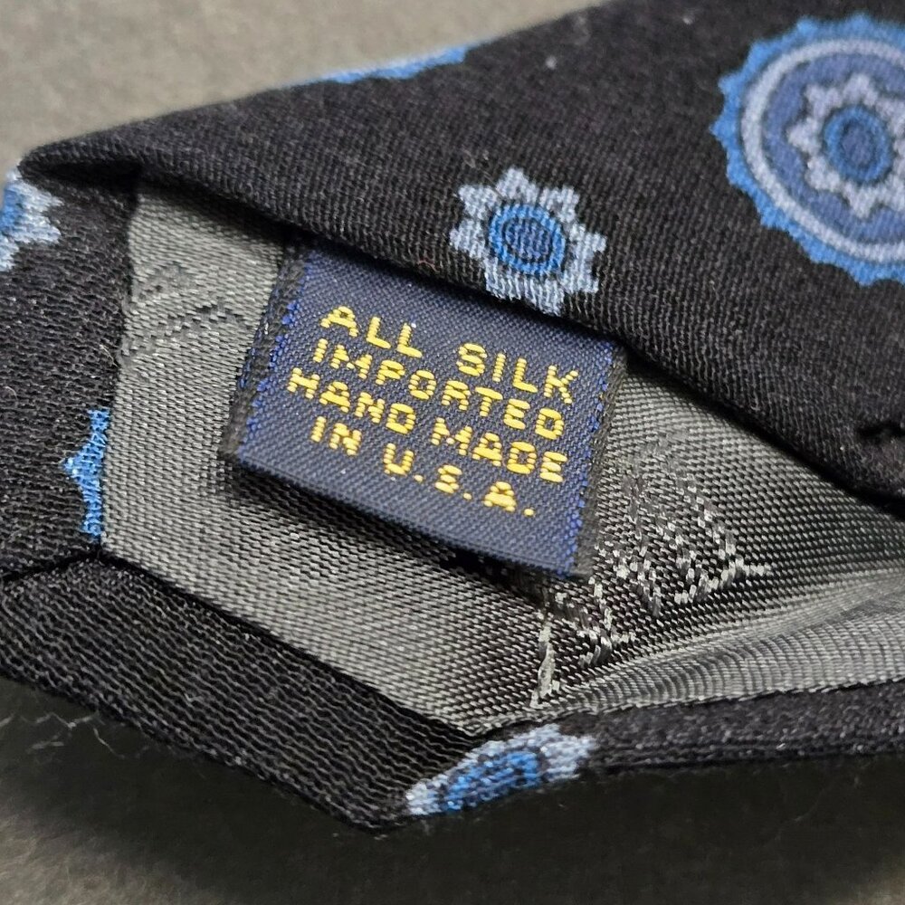 Handmade XMI for Nordstrom 100% Silk Tie w Blue Medallion Pattern 62 x 3.5" - Picture 6 of 7
